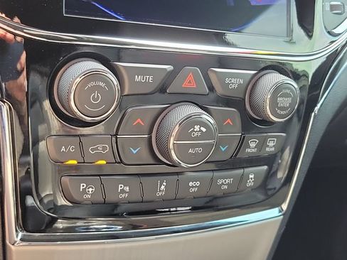 Used 2019 Jeep Grand Cherokee Trailhawk w/ Trailhawk Luxury Group AWD/4WD image 27