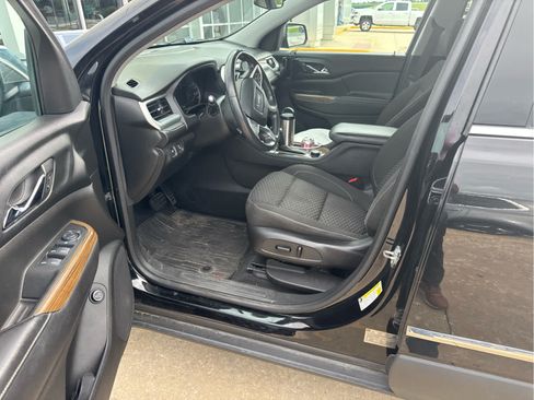 Used 2017 GMC Acadia SLE w/ Driver Alert Package I FWD image 6