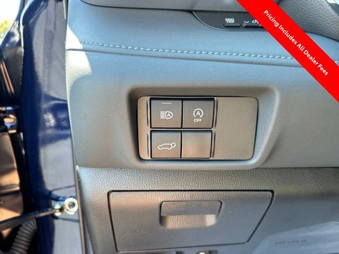 Used 2024 Toyota Highlander XSE FWD image 7