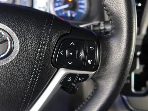 Used 2018 Toyota Sienna XLE w/ Protection Package image 34