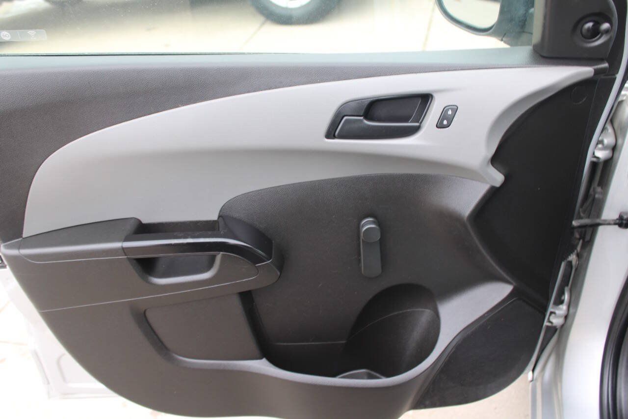 Used 2020 Chevrolet Sonic LT FWD image 18