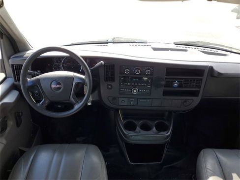 Used 2008 GMC Savana 3500 image 23