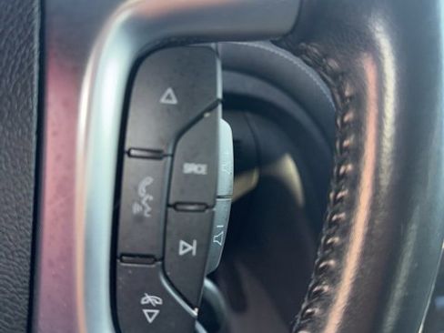 Used 2015 Chevrolet Traverse LT image 16