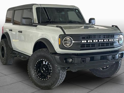 Used 2023 Ford Bronco Black Diamond AWD/4WD image 2