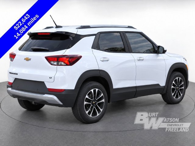 Used 2024 Chevrolet TrailBlazer LT w/ Convenience Package FWD image 5