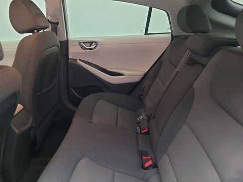 Used 2020 Hyundai Ioniq SE FWD image 18