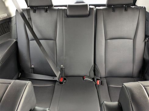 Used 2025 Toyota Grand Highlander AWD image 32