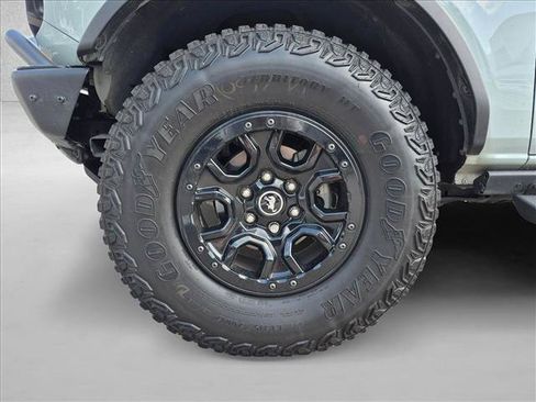 Used 2024 Ford Bronco Wildtrak AWD/4WD image 19