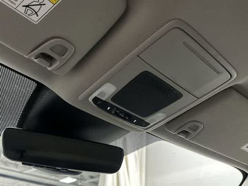 Used 2025 Honda Pilot EX-L image 21