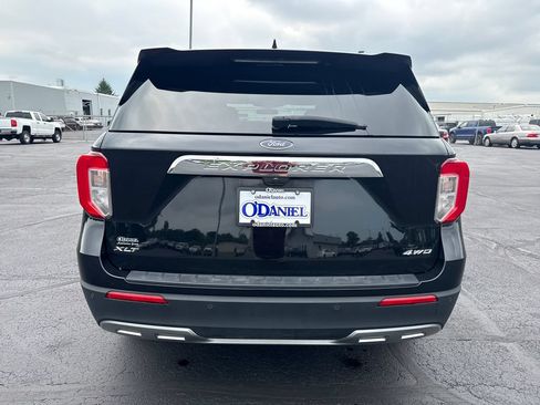 Used 2024 Ford Explorer XLT w/ Equipment Group 202A AWD/4WD image 6