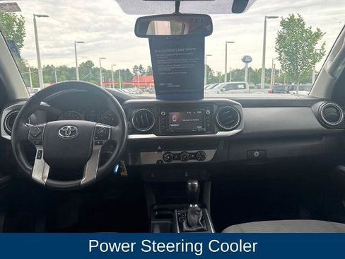 Used 2017 Toyota Tacoma SR5 w/ Tow Package RWD image 17