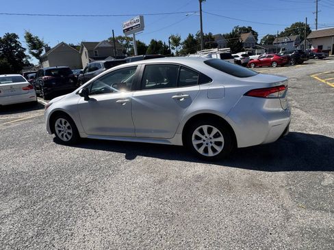Used 2023 Toyota Corolla LE FWD image 17