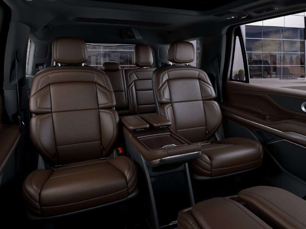 New 2027 Lincoln Navigator Reserve AWD/4WD image 11