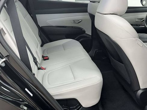 Certified 2025 Hyundai Tucson Limited AWD/4WD image 28