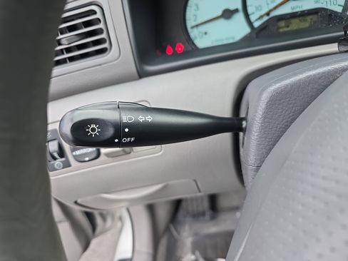 Used 2003 Toyota Corolla LE image 25