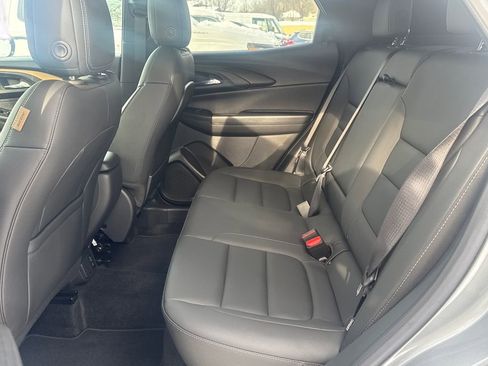 Used 2023 Chevrolet TrailBlazer ACTIV w/ Sun and Liftgate Package image 9