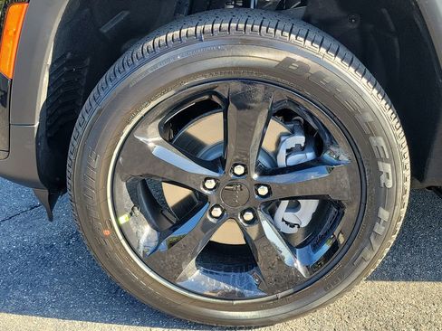 New 2025 Jeep Grand Cherokee L Altitude image 21