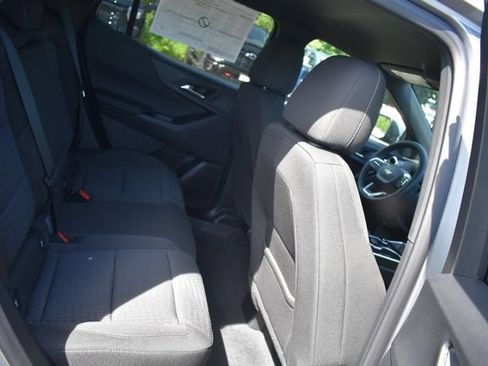 New 2026 Chevrolet Equinox LT w/ Safety and Technology Package AWD/4WD image 16