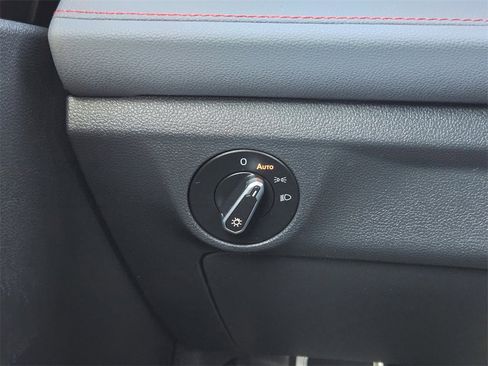 Used 2025 Volkswagen Jetta GLI Autobahn image 24