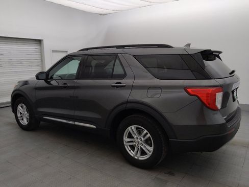 Used 2020 Ford Explorer XLT w/ Equipment Group 202A AWD/4WD image 3