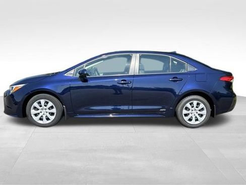 Used 2023 Toyota Corolla LE w/ Carpet Mat Package (TMS) AWD/4WD image 3