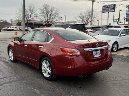 Used 2015 Nissan Altima 2.5 SV w/ Convenience Package image 3