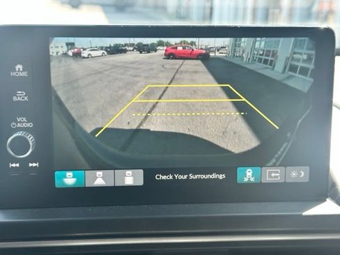 Used 2025 Honda Pilot EX-L image 18