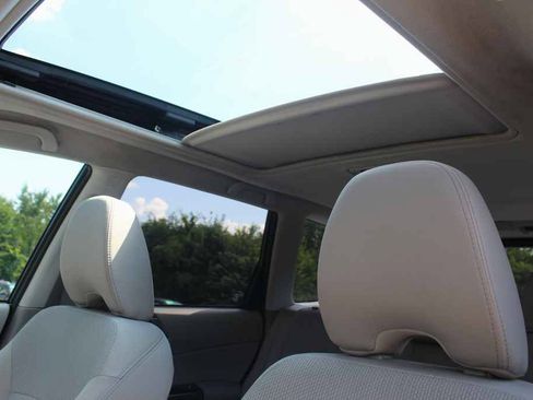 Used 2013 Subaru Forester 2.5X Premium w/ All-Weather Pkg AWD/4WD image 23