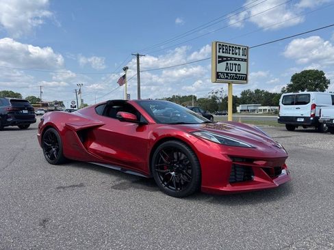Used 2024 Chevrolet Corvette Z06 RWD image 2