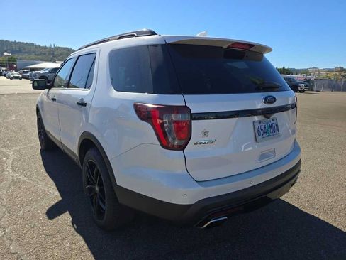 Used 2017 Ford Explorer Sport w/ Equipment Group 401A AWD/4WD image 2