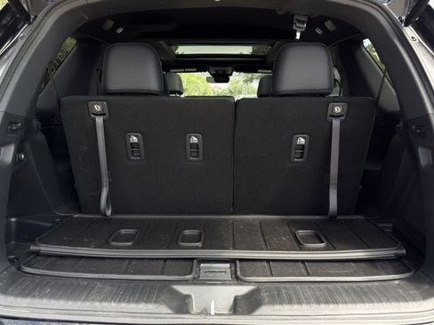 Used 2025 Honda Pilot TrailSport image 31