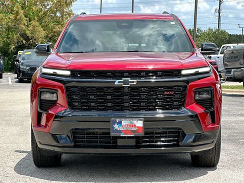 Used 2025 Chevrolet Traverse RS FWD image 10