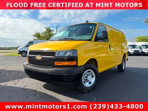 Used 2023 Chevrolet Express 2500 RWD image 3
