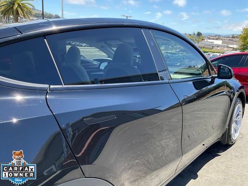 Used 2023 Tesla Model Y Long Range AWD/4WD image 95