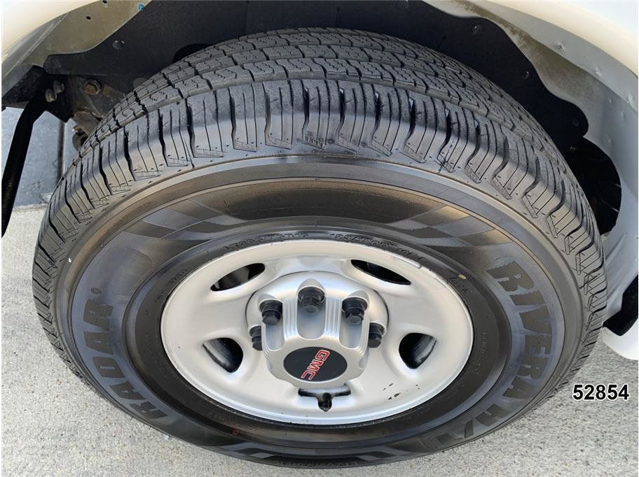 Used 2015 GMC Savana 3500 RWD image 20