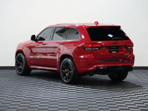 Used 2019 Jeep Grand Cherokee Trackhawk w/ Trailer Tow Group IV AWD/4WD image 8