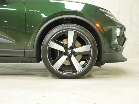 New 2026 Porsche Macan 4S Electric AWD/4WD image 40
