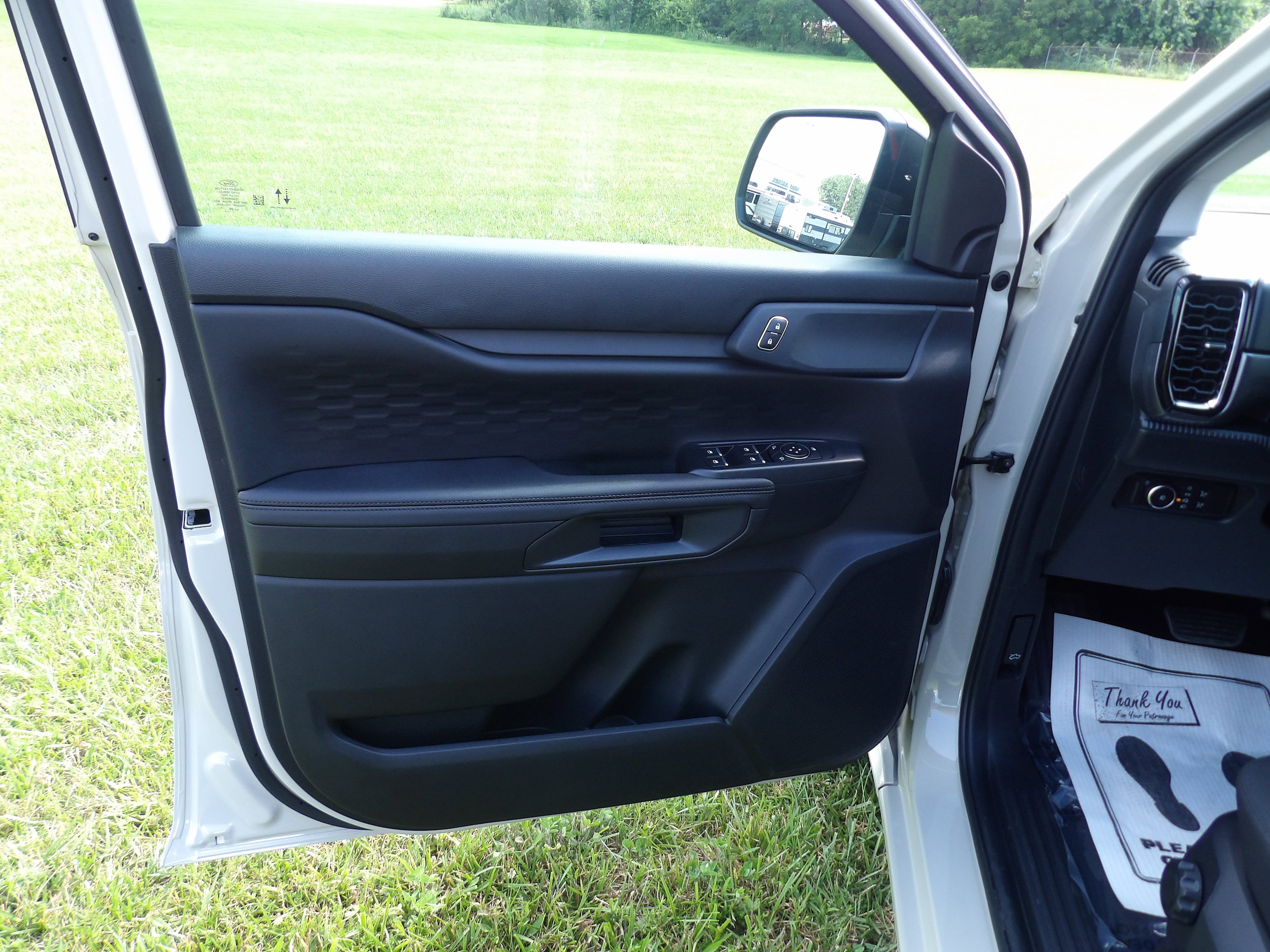 New 2026 Ford Ranger XLT w/ Black Appearance Package AWD/4WD image 13