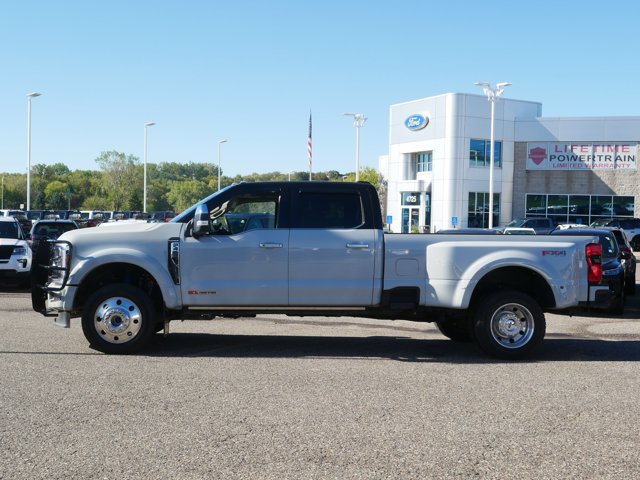 Certified 2025 Ford F450 Platinum w/ Platinum Plus Package AWD/4WD image 3