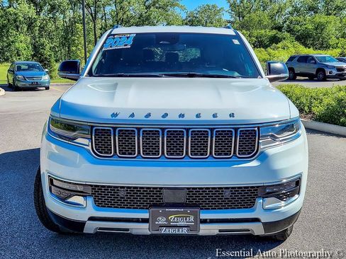 Used 2024 Jeep Wagoneer L Series II w/ Flexible Seating Group AWD/4WD image 4