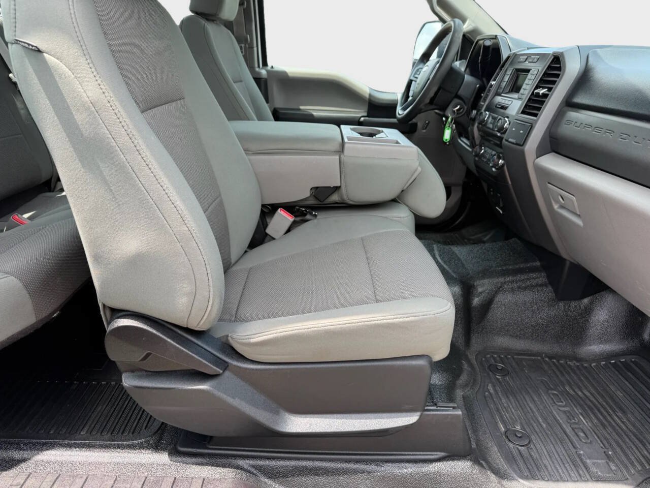 Used 2017 Ford F250 XL w/ Power Equipment Group AWD/4WD image 10