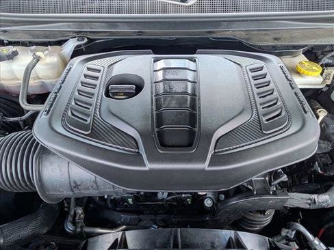 Used 2024 Jeep Wagoneer L Series II w/ Flexible Seating Group image 24