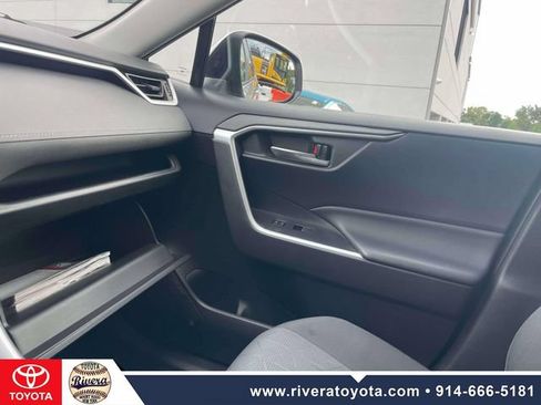Used 2023 Toyota RAV4 XLE AWD/4WD image 34