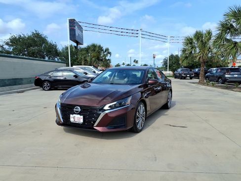 Used 2024 Nissan Altima 2.5 SL FWD image 1