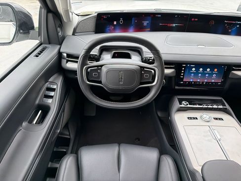 New 2026 Lincoln Navigator L Reserve AWD/4WD image 23
