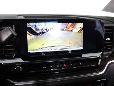 Used 2025 GMC Sierra 1500 Elevation image 21