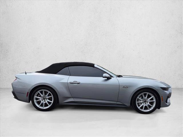 Used 2025 Ford Mustang GT Premium RWD image 4
