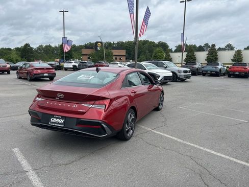 Certified 2026 Hyundai Elantra Limited FWD image 8