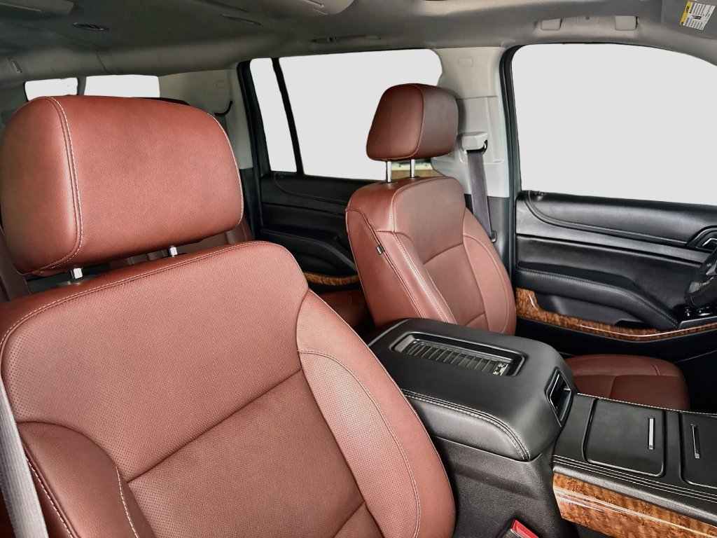 Used 2019 Chevrolet Suburban Premier w/ Premier Plus Edition AWD/4WD image 30