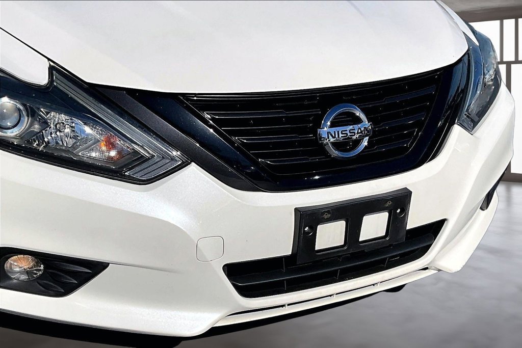 Used 2018 Nissan Altima 2.5 SR w/ SR Midnight Edition FWD image 28